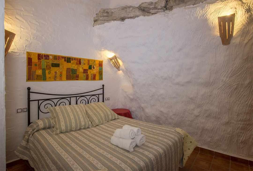 Casas Cueva El Mirador De Galera Guest House Bagian luar foto
