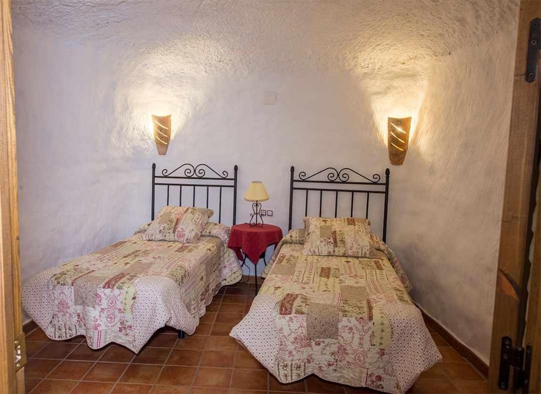 Casas Cueva El Mirador De Galera Guest House Bagian luar foto