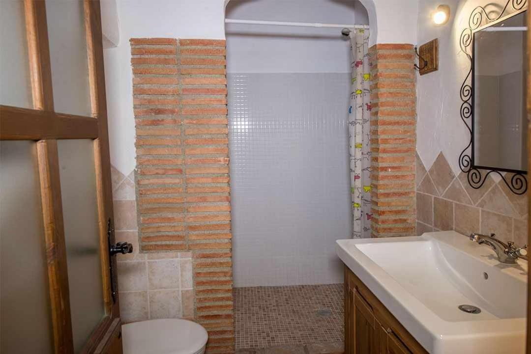 Casas Cueva El Mirador De Galera Guest House Bagian luar foto