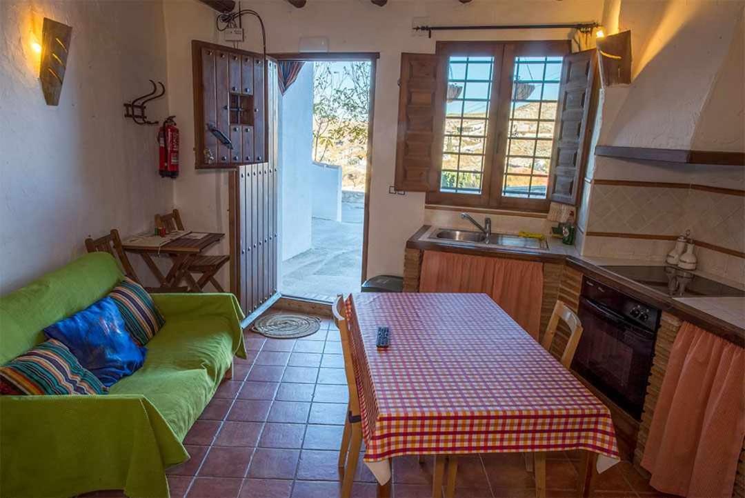 Casas Cueva El Mirador De Galera Guest House Bagian luar foto