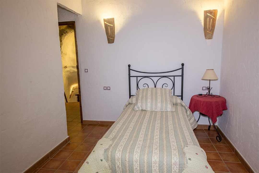 Casas Cueva El Mirador De Galera Guest House Bagian luar foto