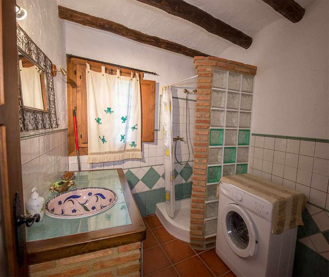 Casas Cueva El Mirador De Galera Guest House Bagian luar foto