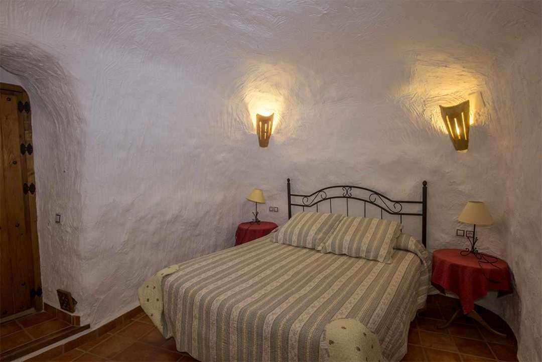 Casas Cueva El Mirador De Galera Guest House Bagian luar foto
